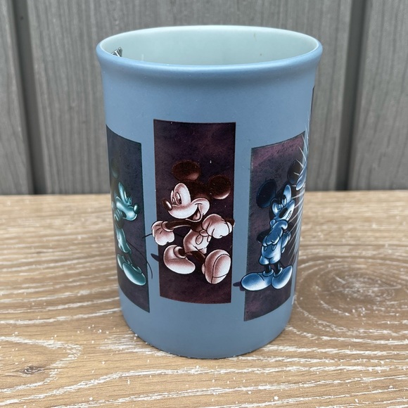 Walt Disney World Disney Parks Mickey Mouse Emotions Blue Mug Made in Thailand - Picture 4 of 8